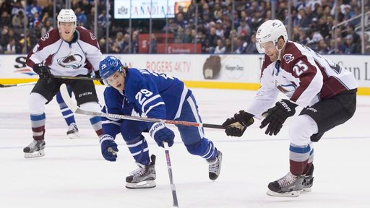 Varlamov stops 51 shots, Avs bounce back to beat Leafs 3-1